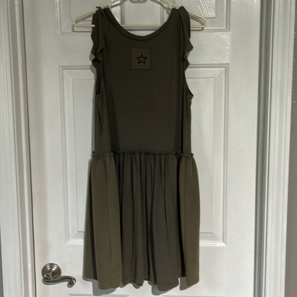 Sleeveless ribbed dress with ruffles at shoulders, skirt is partially lined. - Picture 2 of 6